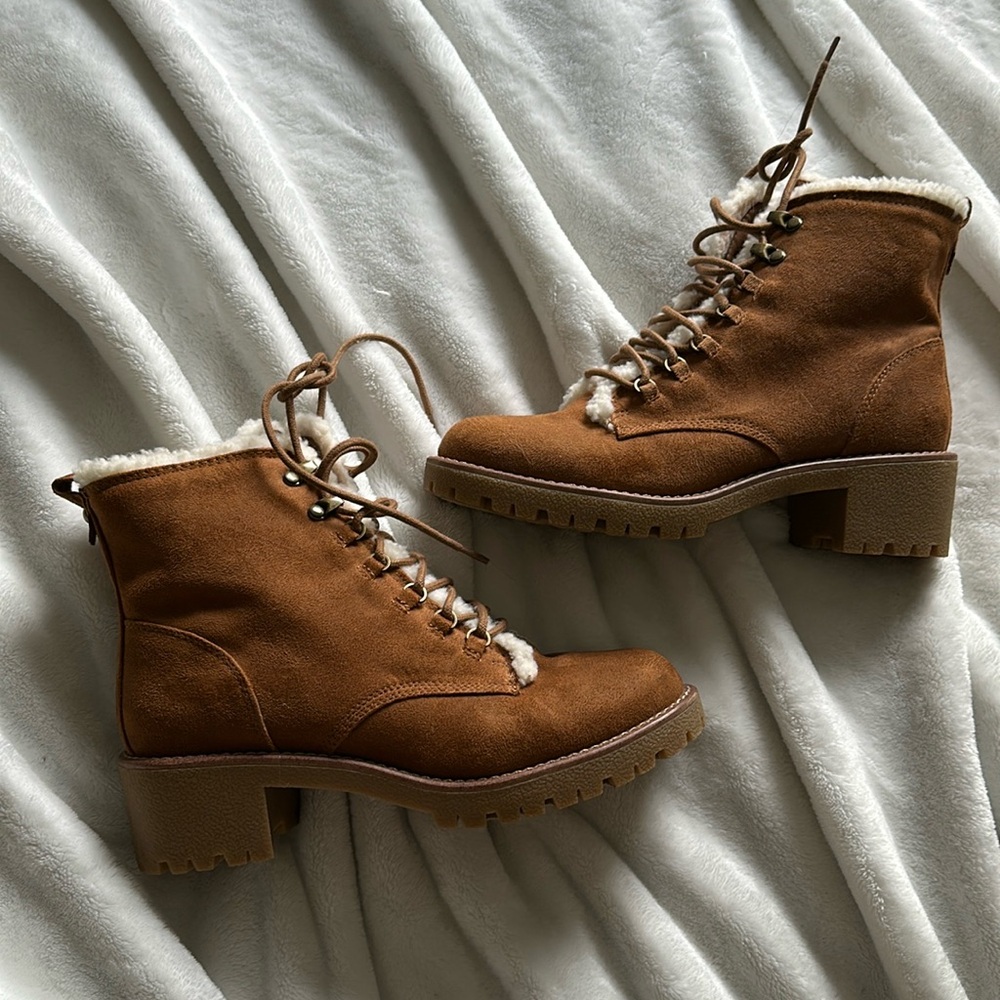 Size 8.5 lined booties